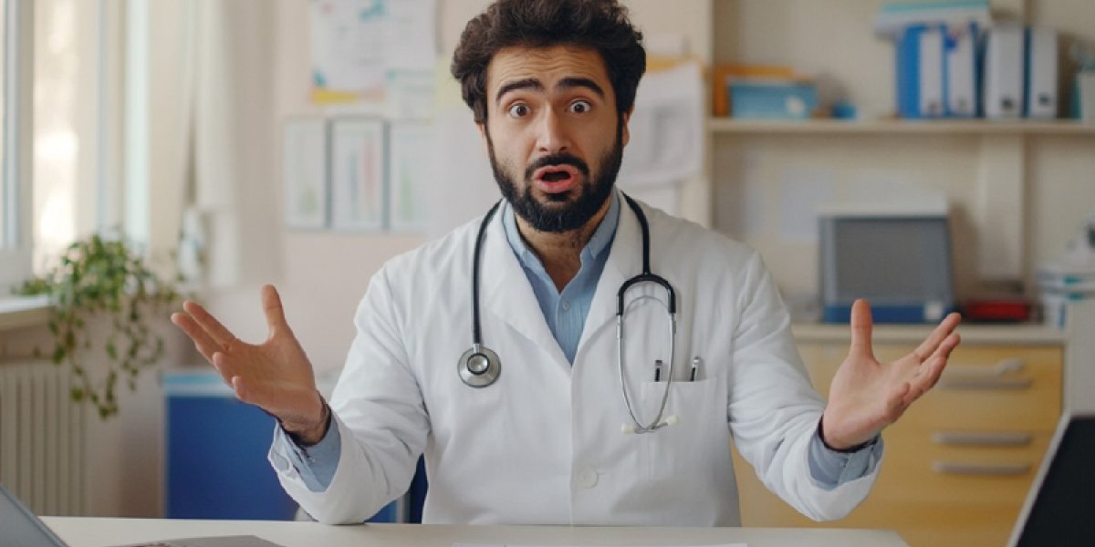 Кадровый кризис в белых халатах: кто на самом деле лечит россиян в государственных клиниках? Кадровый кризис в белых халатах: кто на самом деле лечит россиян в государственных клиниках?