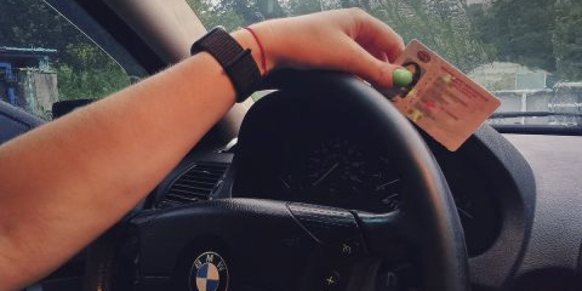 Права категории «B» на вездеход: как новый законопроект изменит правила для туристов Права категории «B» на вездеход: как новый законопроект изменит правила для туристов